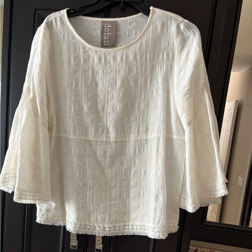 EUC❤️🔥SALE❤️🔥Anthropologie Dolan White Blouse with Bell Sleeves - Picture 3 of 9